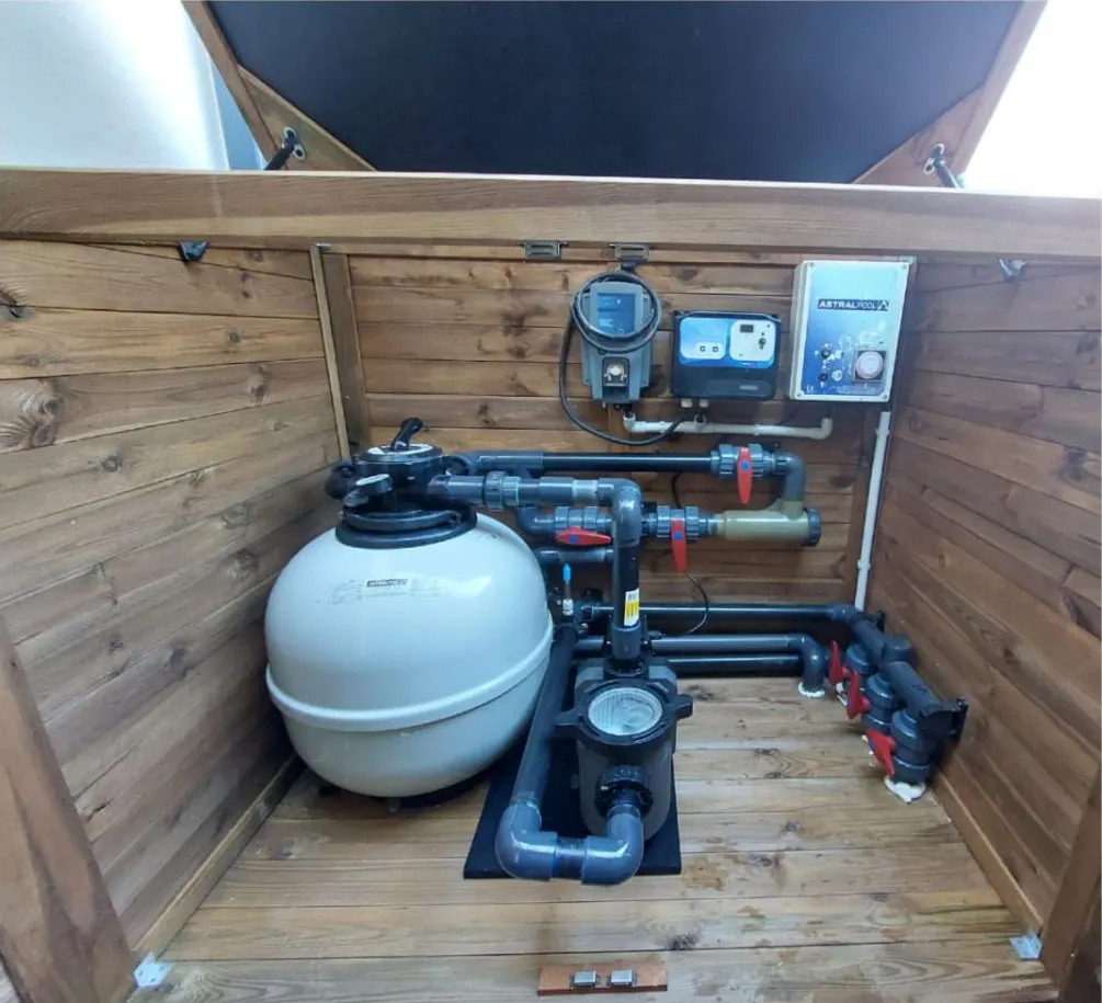 Rénovation complète d'un local technique en coffre bois — Hérault (34)